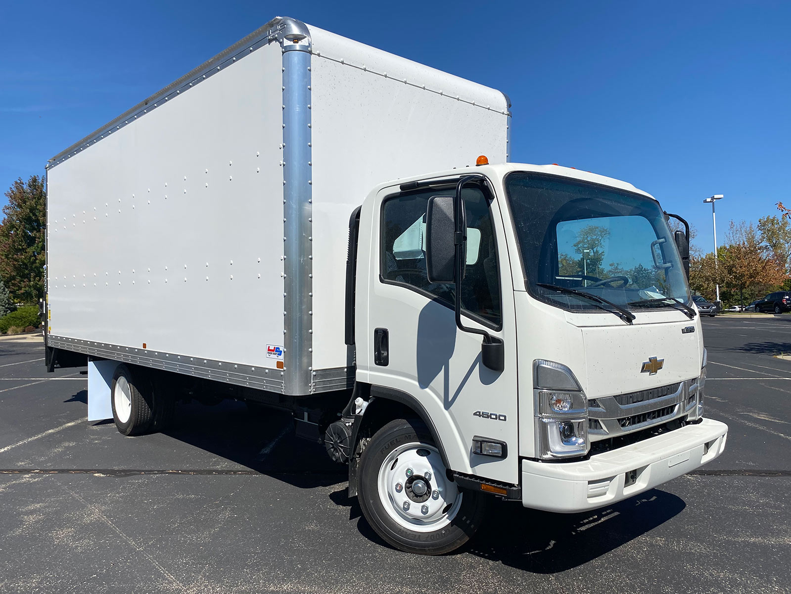 chevy-4500-tilt-cab-1475-bush-truck-leasing